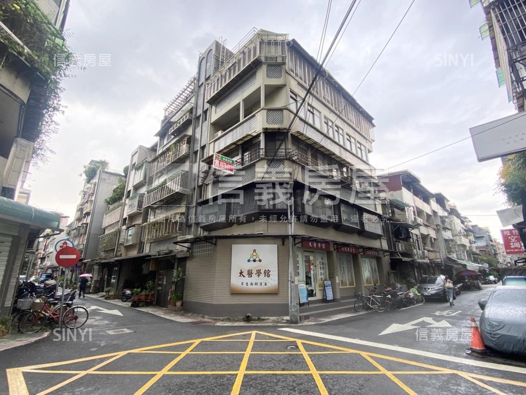 低總價公寓３樓３房２衛房屋室內格局與周邊環境