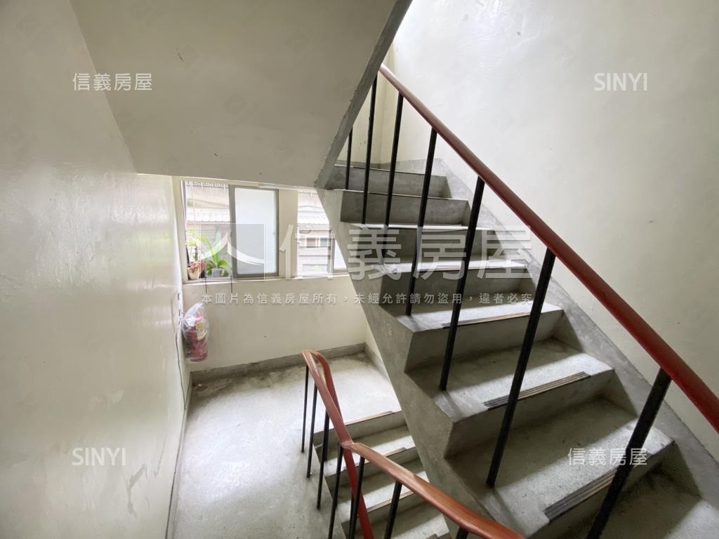 低總價公寓３樓３房２衛房屋室內格局與周邊環境