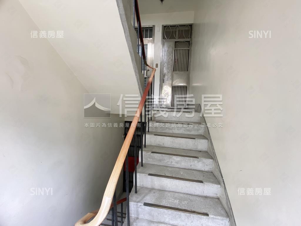 低總價公寓３樓３房２衛房屋室內格局與周邊環境