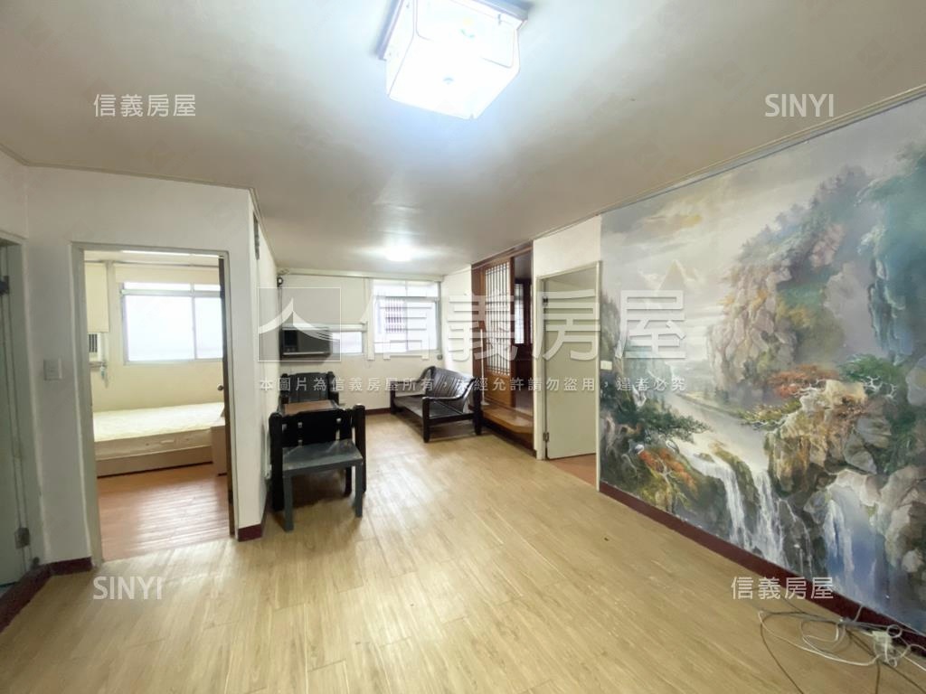 低總價公寓３樓３房２衛房屋室內格局與周邊環境