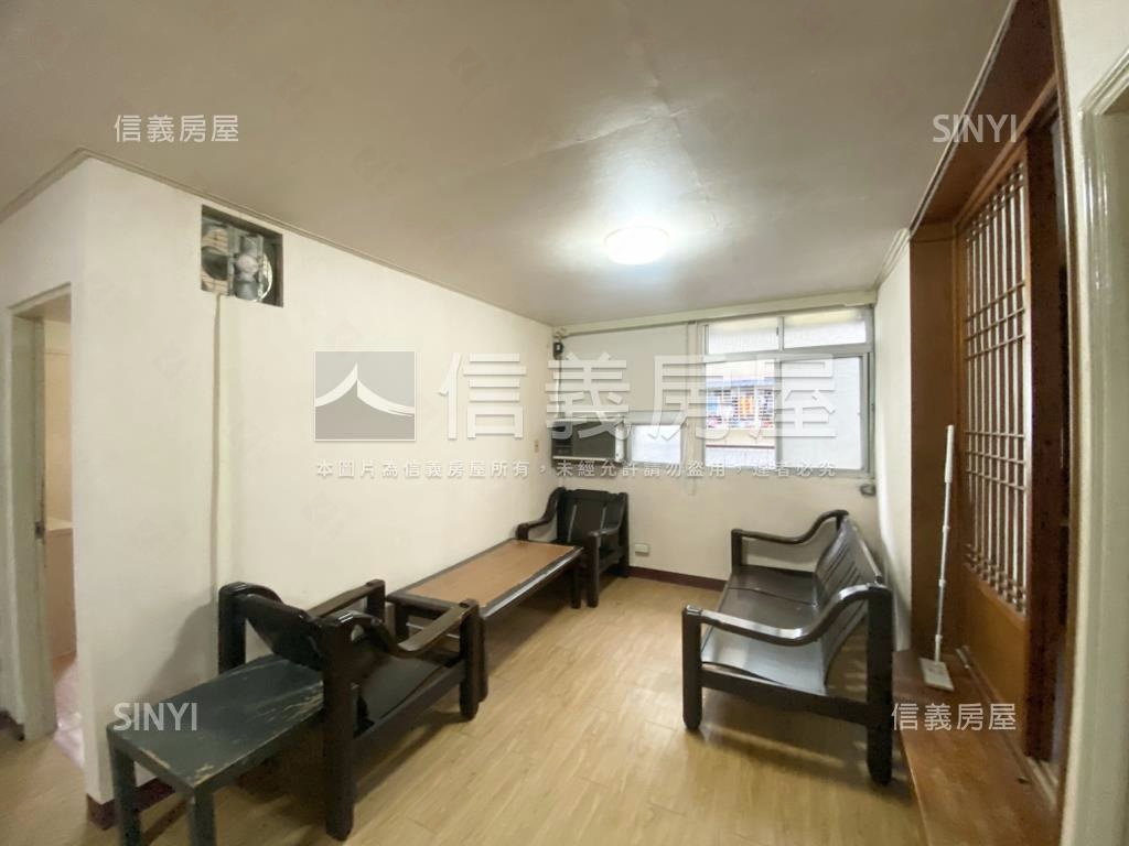 低總價公寓３樓３房２衛房屋室內格局與周邊環境