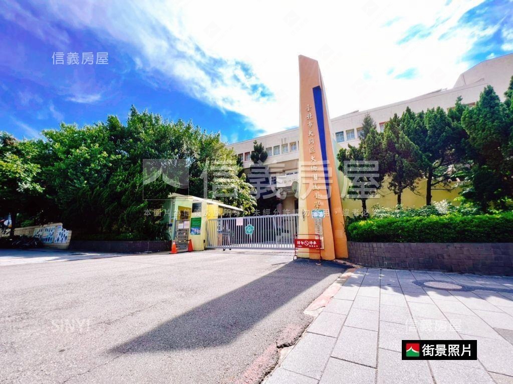 當代一號院明亮方正二房房屋室內格局與周邊環境