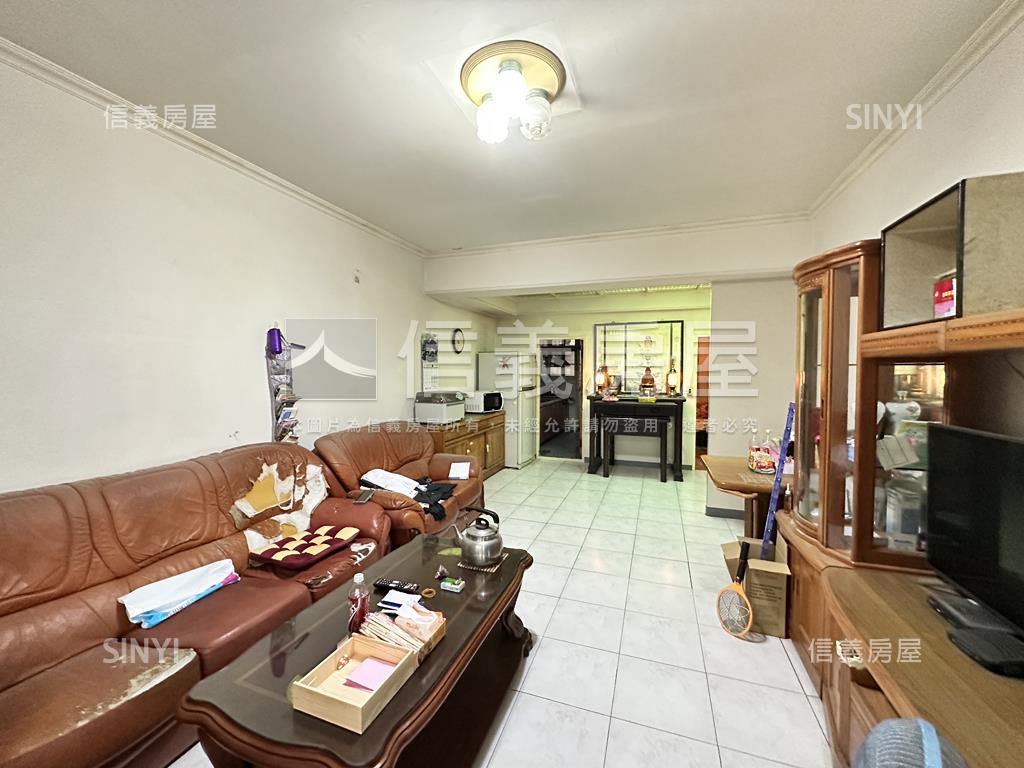 國泰標格３樓美寓房屋室內格局與周邊環境