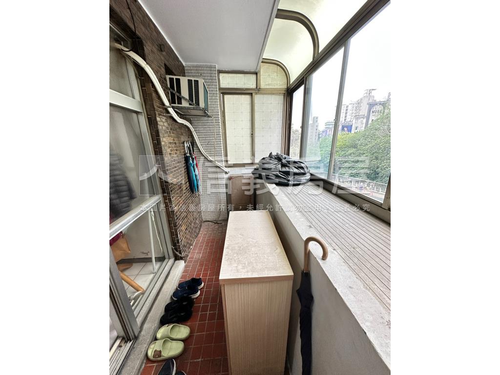 國泰標格３樓美寓房屋室內格局與周邊環境