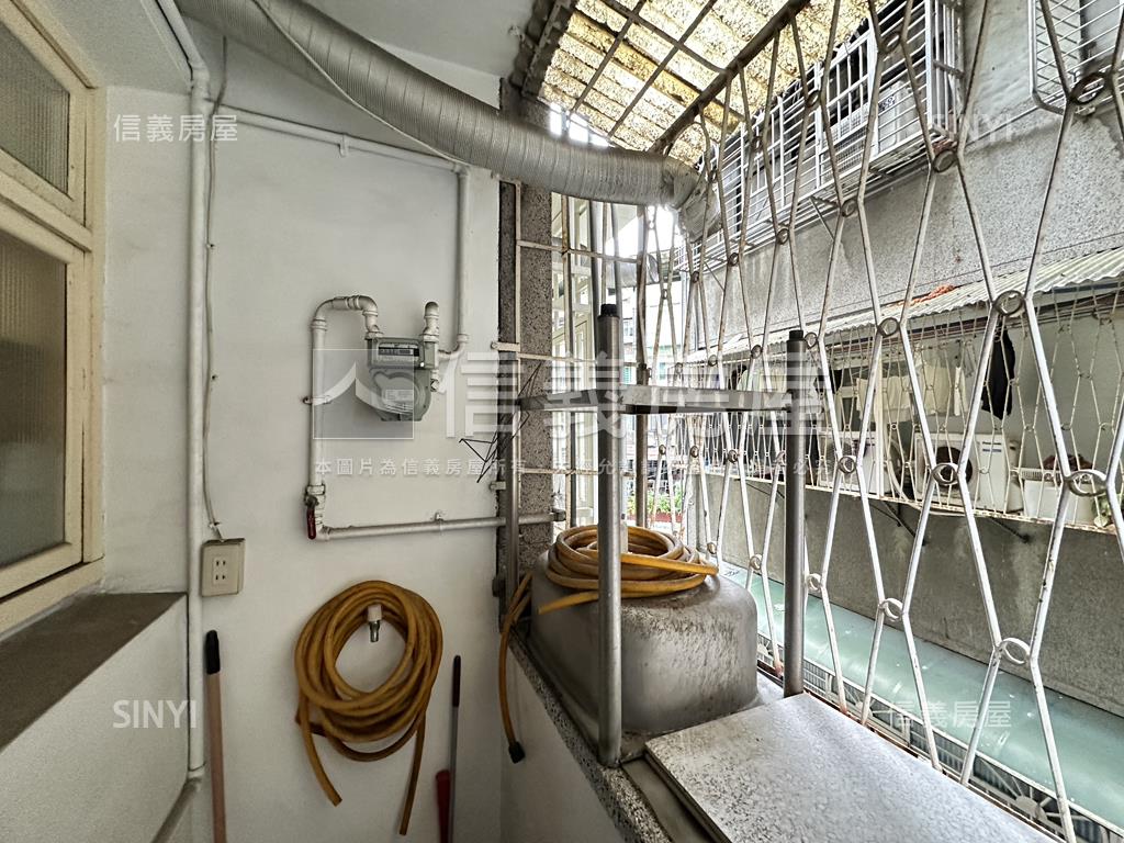 國泰標格３樓美寓房屋室內格局與周邊環境