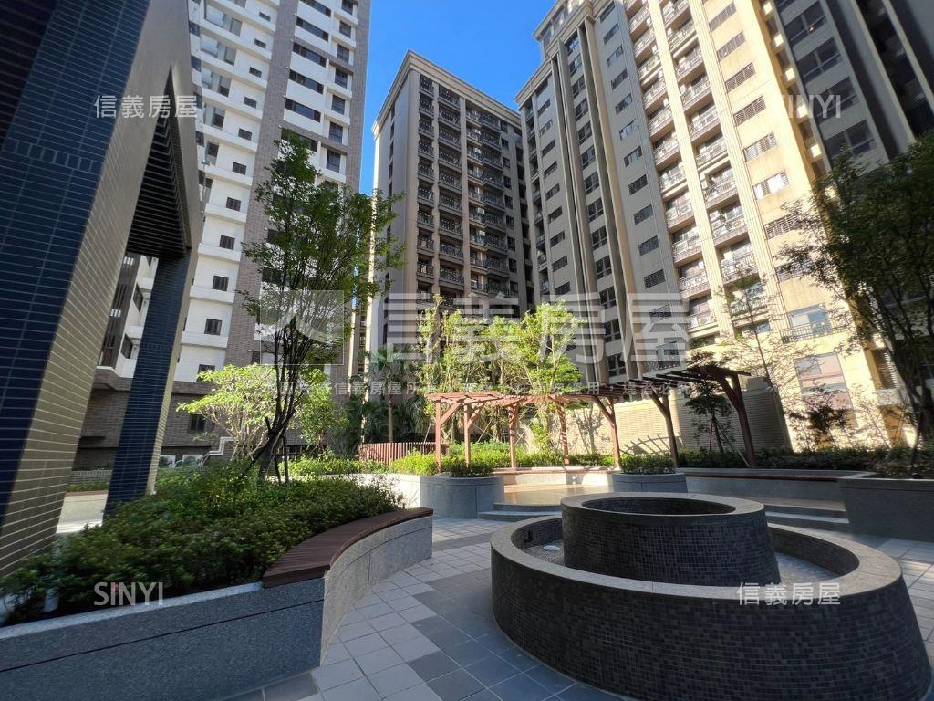 三本。陽光燦爛大套房車位房屋室內格局與周邊環境