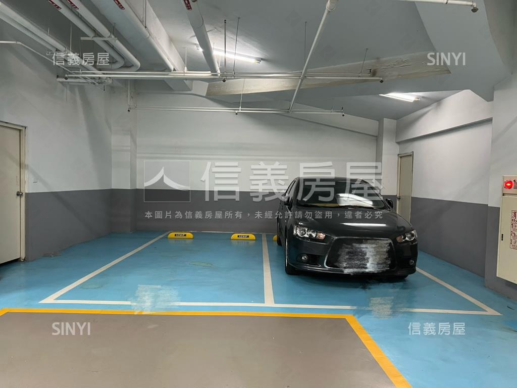 新麗馳視野三房平車。瑰寶房屋室內格局與周邊環境