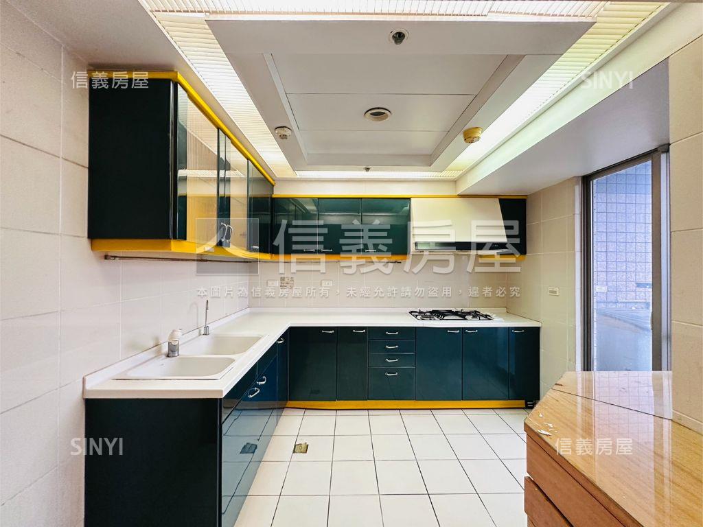 千坪豪邸★至善天下三房車房屋室內格局與周邊環境