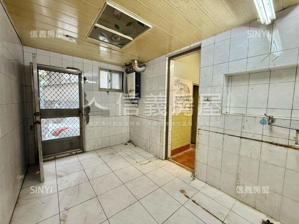 北區近永康傳家寶邊間透天房屋室內格局與周邊環境