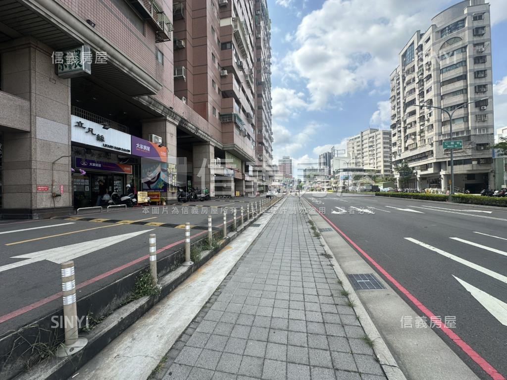 近五權車站衛浴開窗套房房屋室內格局與周邊環境