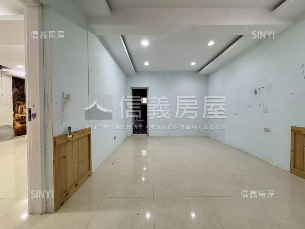 近市府美巷道面寬公寓一樓房屋室內格局與周邊環境