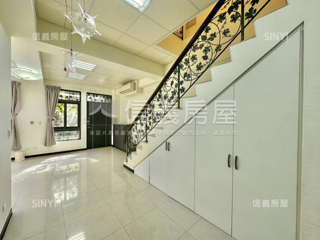 烏日裕國豐田９米面寬店面房屋室內格局與周邊環境