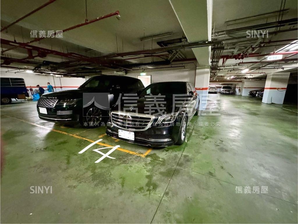 朝北陛廈附車位房屋室內格局與周邊環境