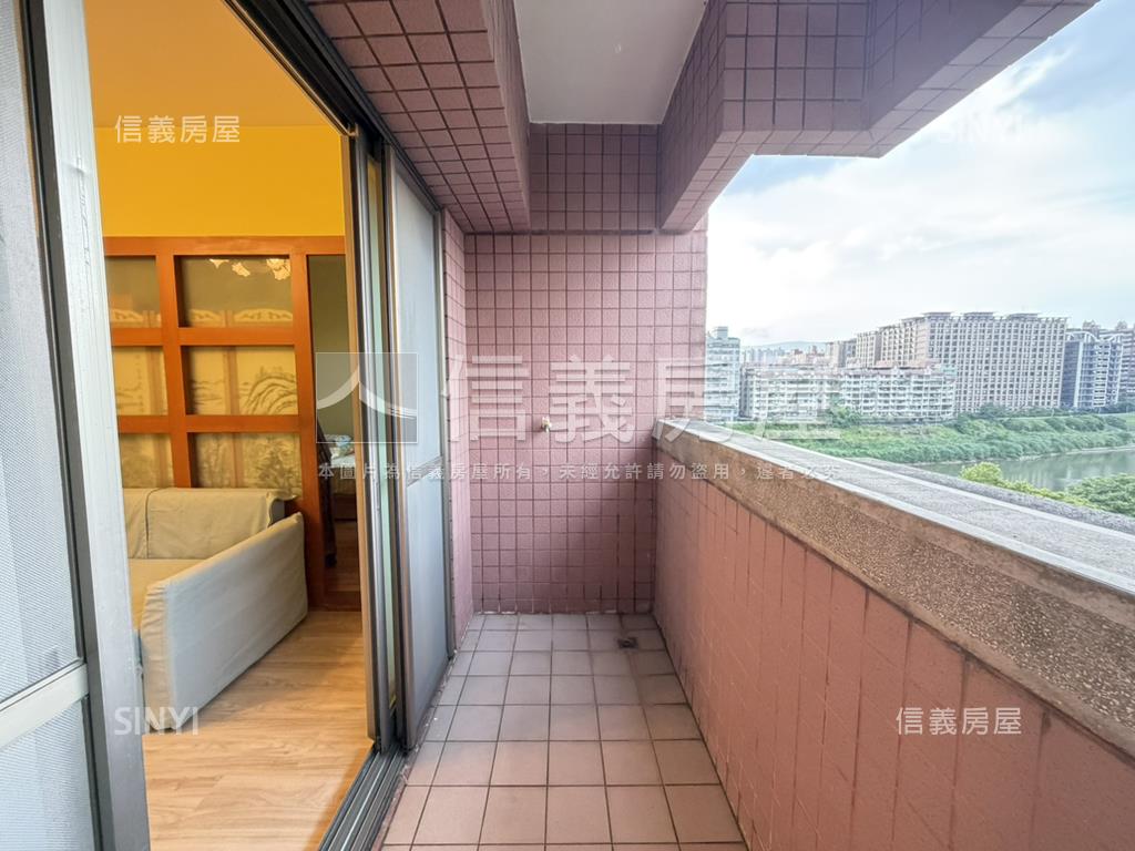 台北水都視野河景三房房屋室內格局與周邊環境