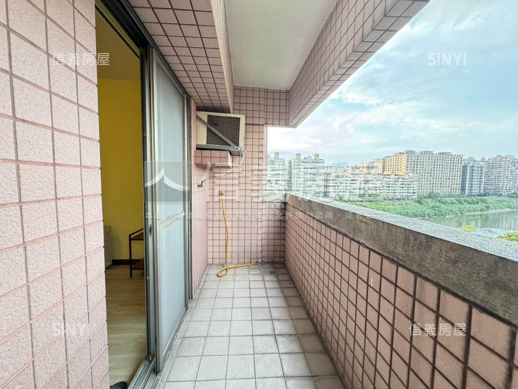 台北水都視野河景三房房屋室內格局與周邊環境