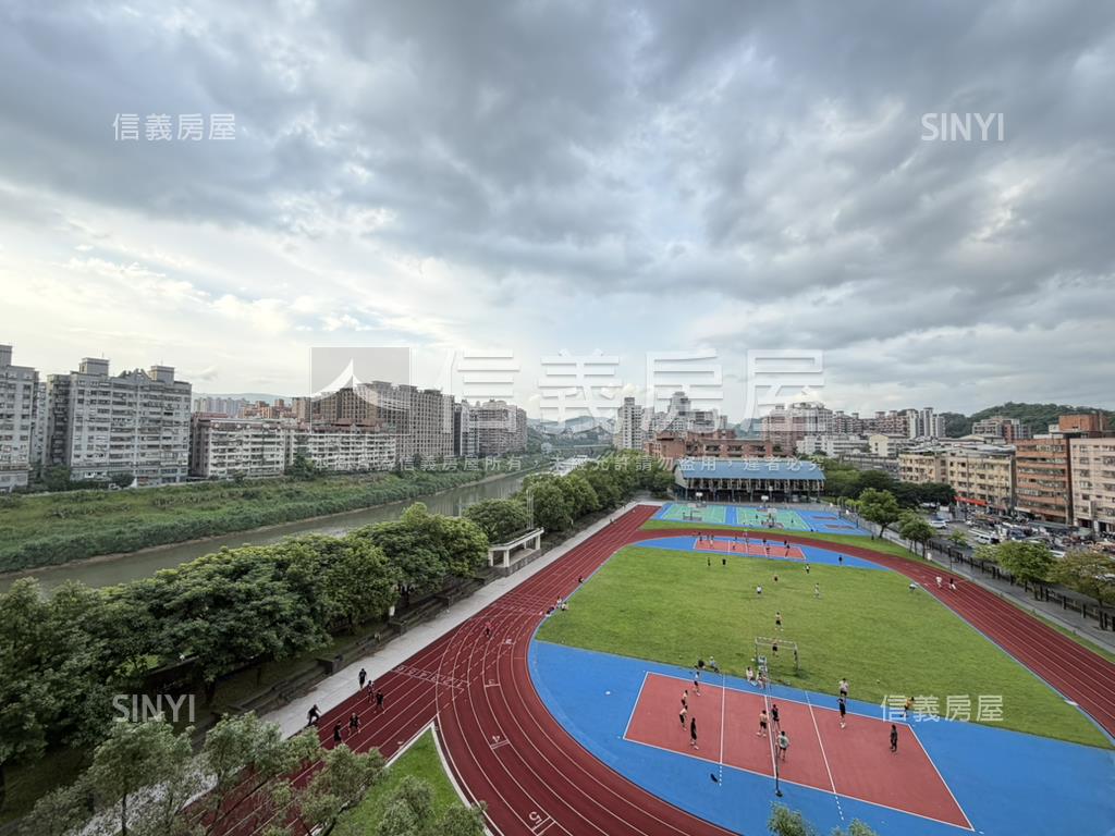 台北水都視野河景三房房屋室內格局與周邊環境