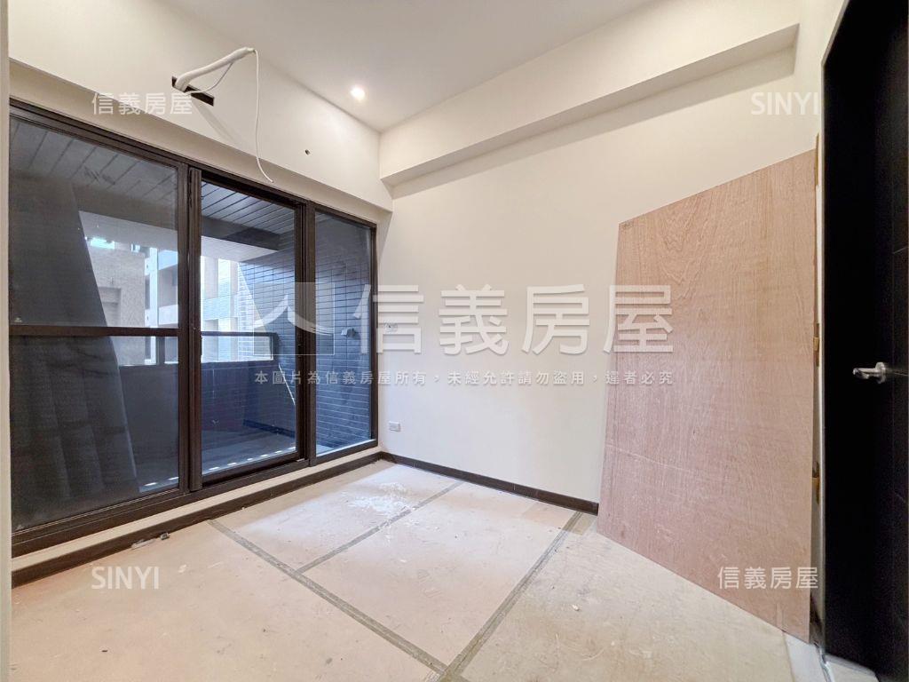 快樂王國Ⅱ理享城三房車位房屋室內格局與周邊環境