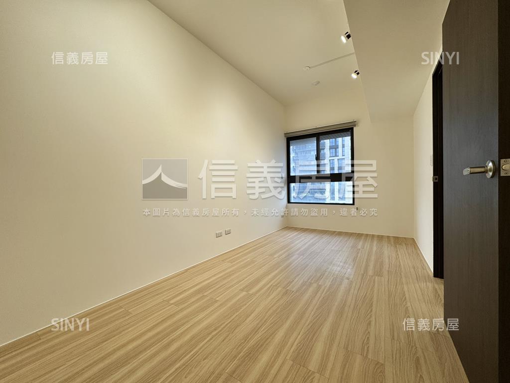 仰真、景觀兩房車位房屋室內格局與周邊環境