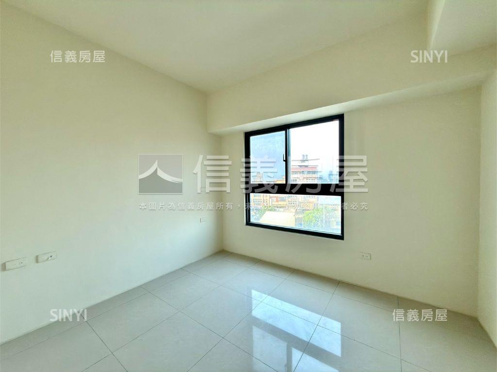 新竹綠光森林精品美３房房屋室內格局與周邊環境