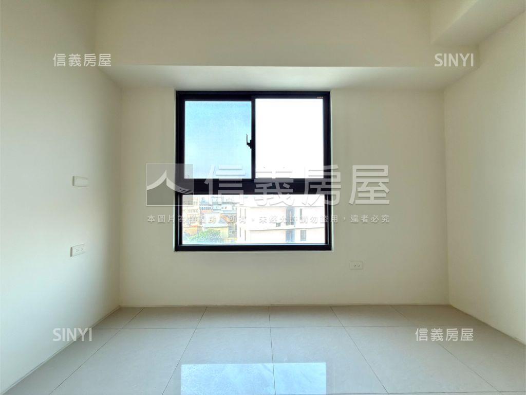 新竹綠光森林精品美３房房屋室內格局與周邊環境