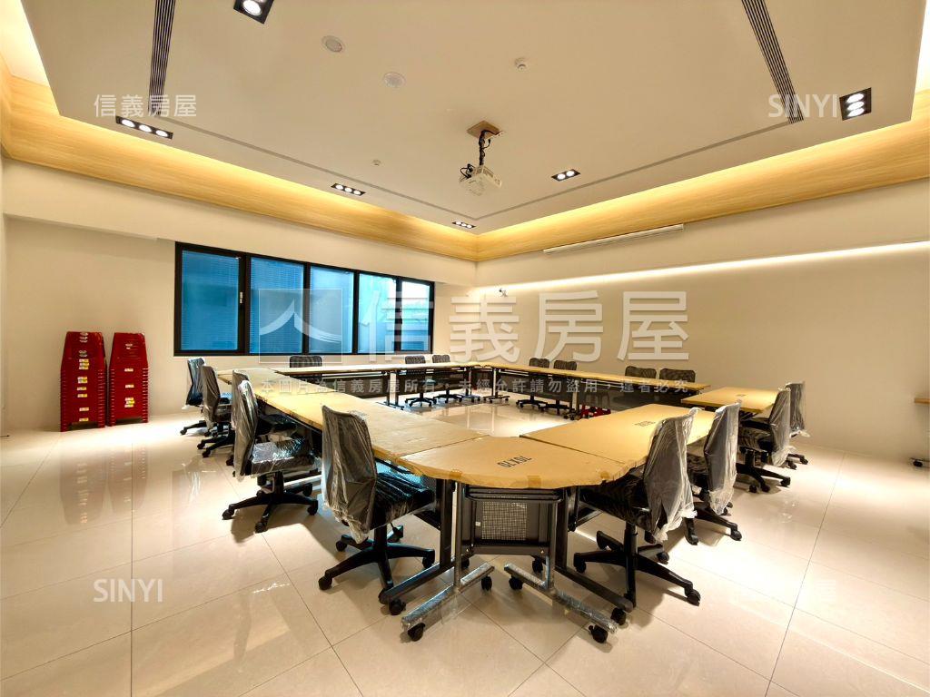 新竹綠光森林精品美３房房屋室內格局與周邊環境