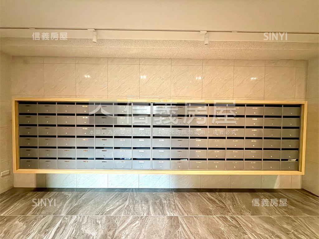 新竹綠光森林精品美３房房屋室內格局與周邊環境