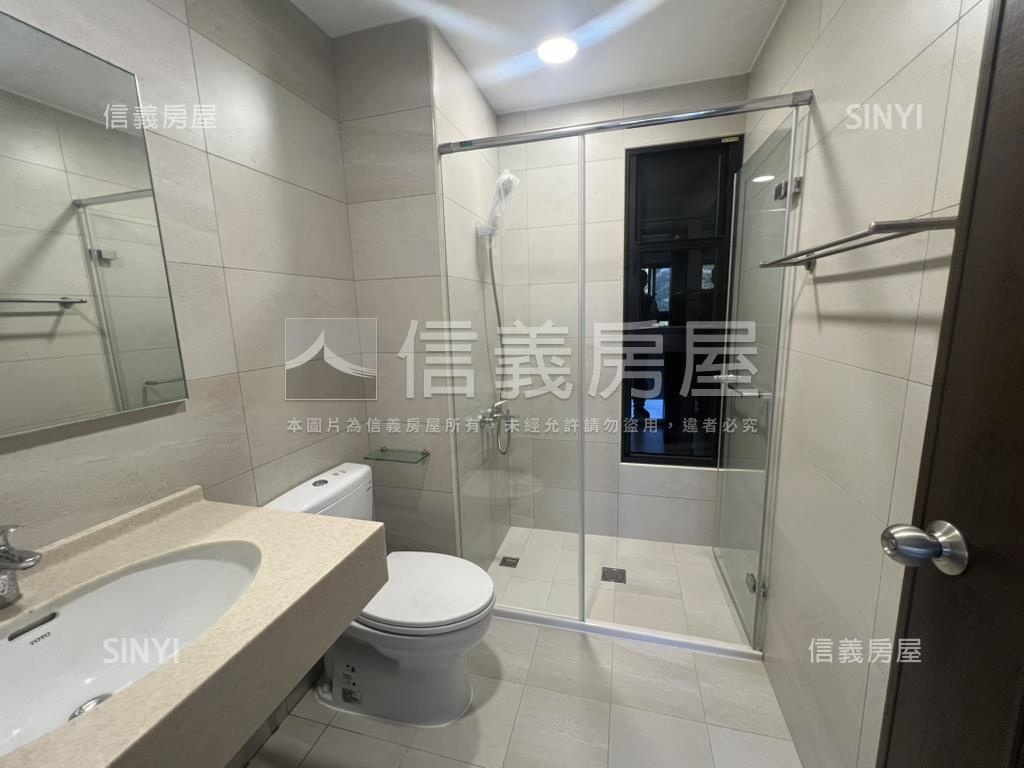 華友聯ＣＡＳＡ全新未住房屋室內格局與周邊環境