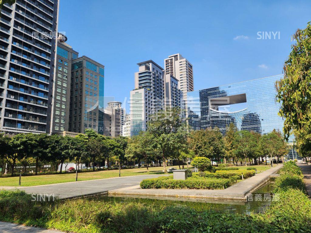 七期☆寶輝ＳＫＹ房屋室內格局與周邊環境