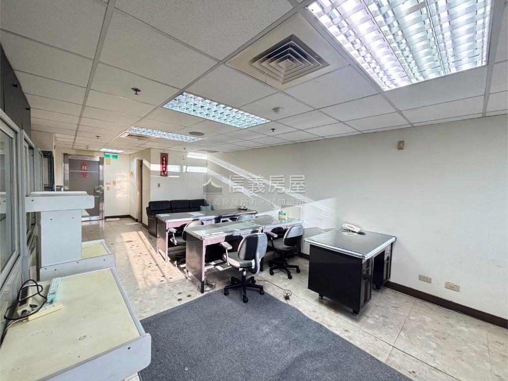 科技大樓捷運站獨立辦公房屋室內格局與周邊環境