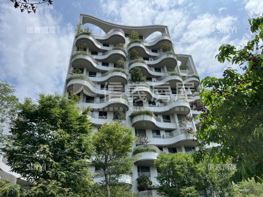臻未來。大空間朝南美屋房屋室內格局與周邊環境