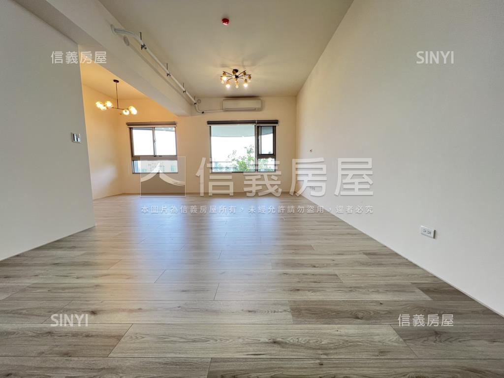 臻未來。大空間朝南美屋房屋室內格局與周邊環境