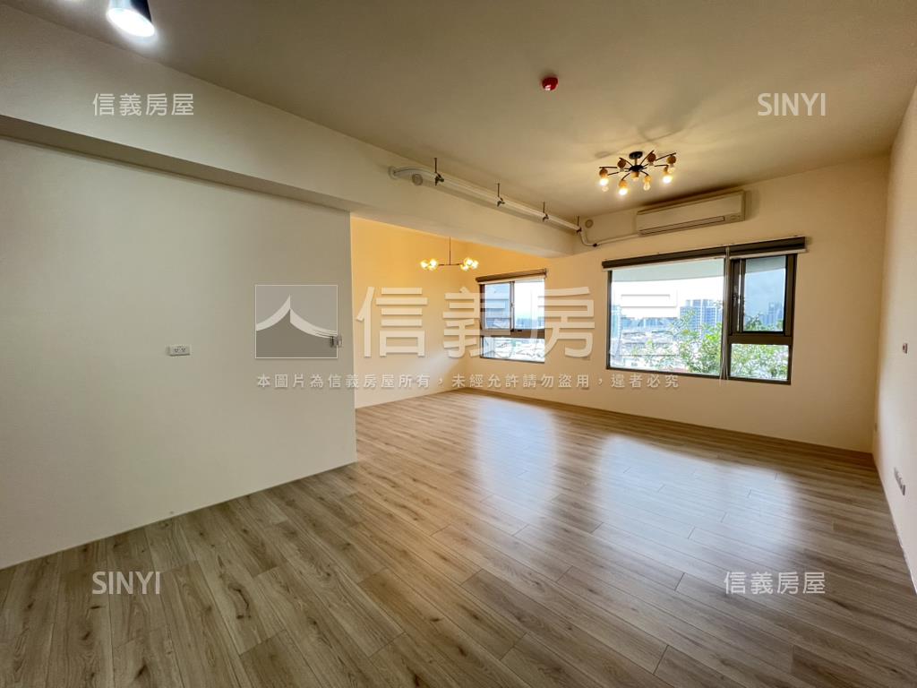 臻未來。大空間朝南美屋房屋室內格局與周邊環境