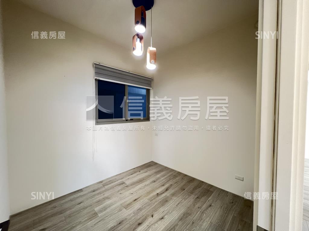 臻未來。大空間朝南美屋房屋室內格局與周邊環境