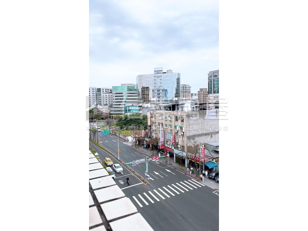 民權成功精華路段方正三房房屋室內格局與周邊環境