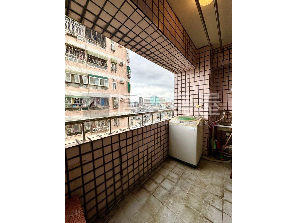 世紀名園舒適三房房屋室內格局與周邊環境