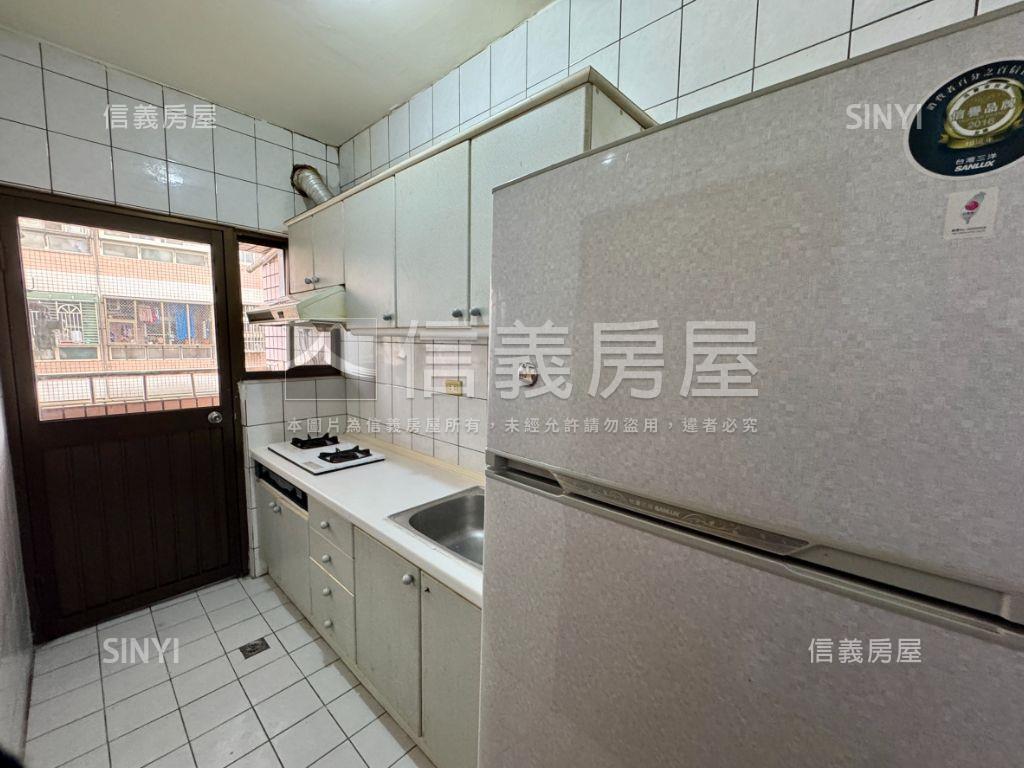 世紀名園舒適三房房屋室內格局與周邊環境