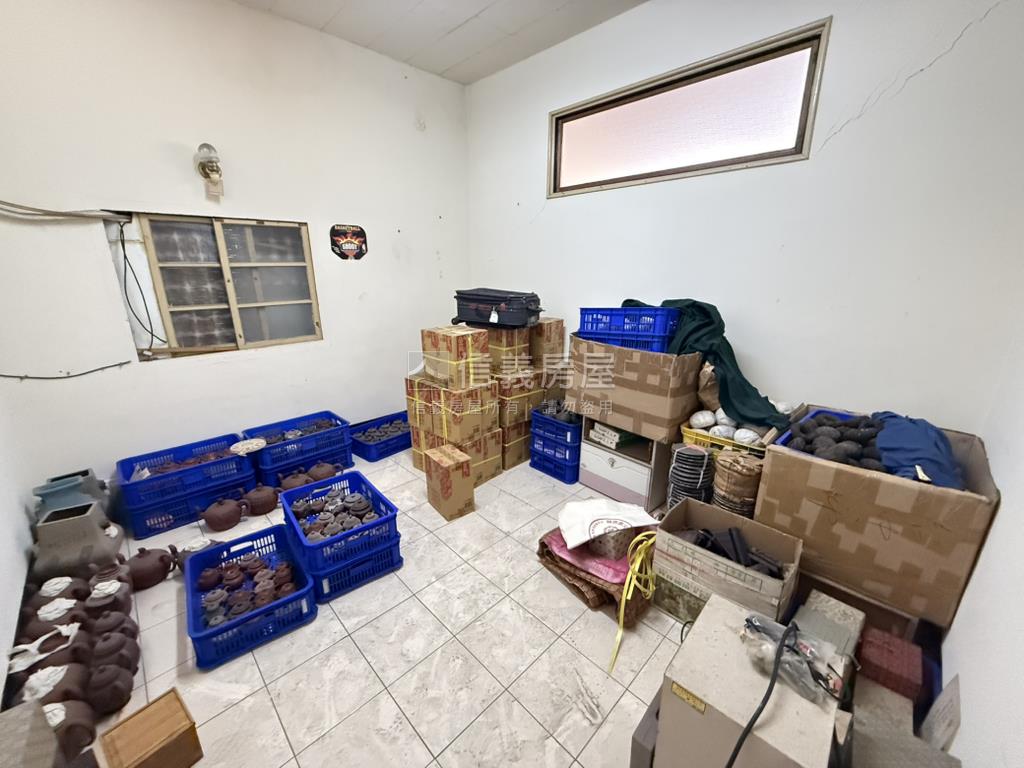 雙城區面寬約５米透天房屋室內格局與周邊環境