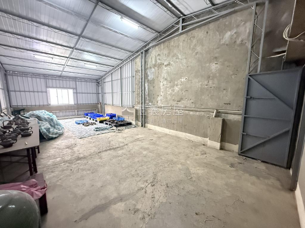 雙城區面寬約５米透天房屋室內格局與周邊環境
