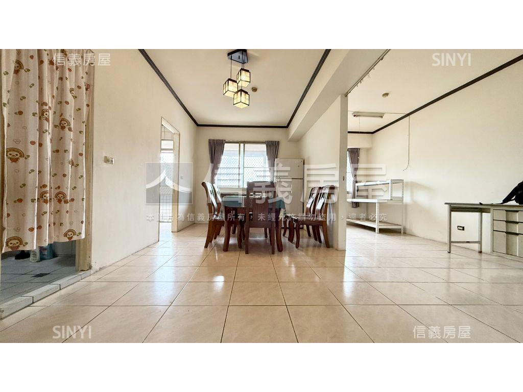 稀有逢甲四房平車大空間房屋室內格局與周邊環境