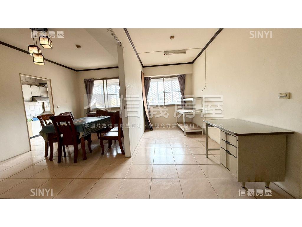 稀有逢甲四房平車大空間房屋室內格局與周邊環境