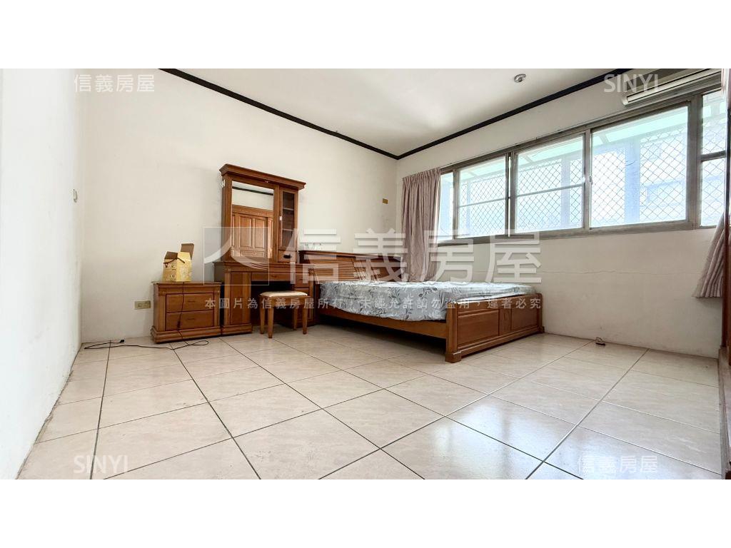 稀有逢甲四房平車大空間房屋室內格局與周邊環境