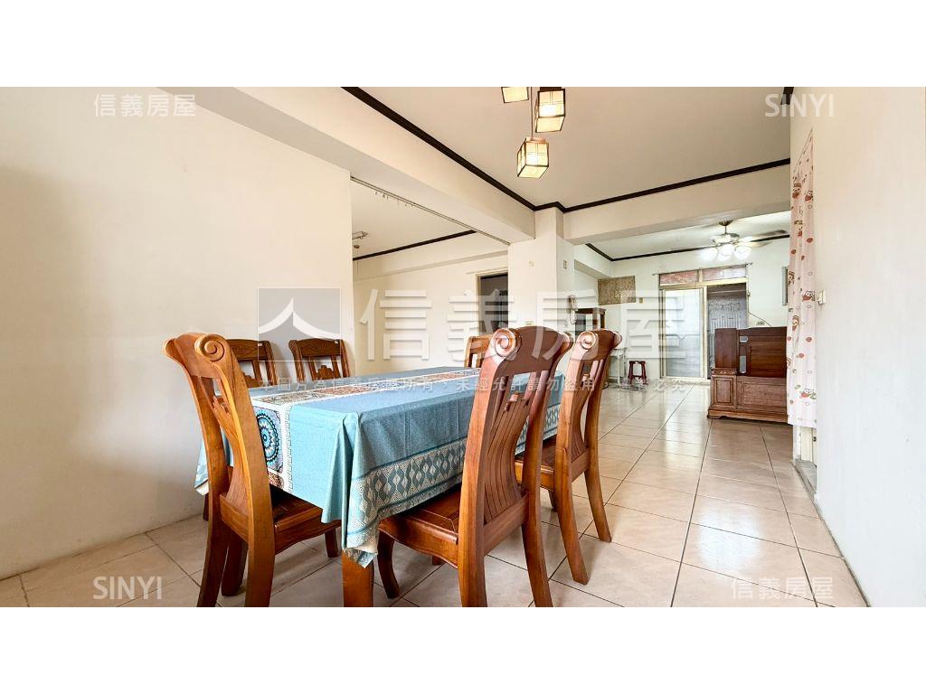 稀有逢甲四房平車大空間房屋室內格局與周邊環境