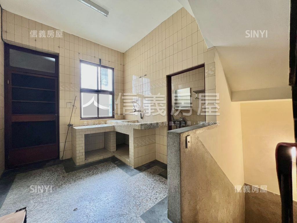 正中清路商業區透天店面房屋室內格局與周邊環境