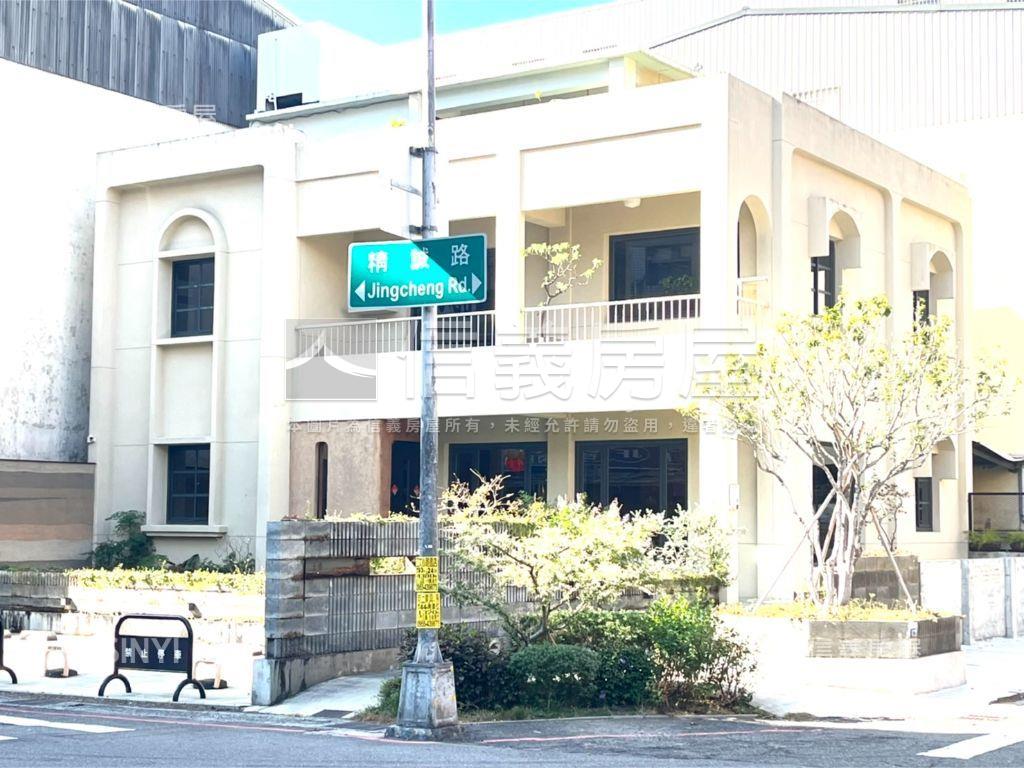 強！精誠路大面寬角店房屋室內格局與周邊環境