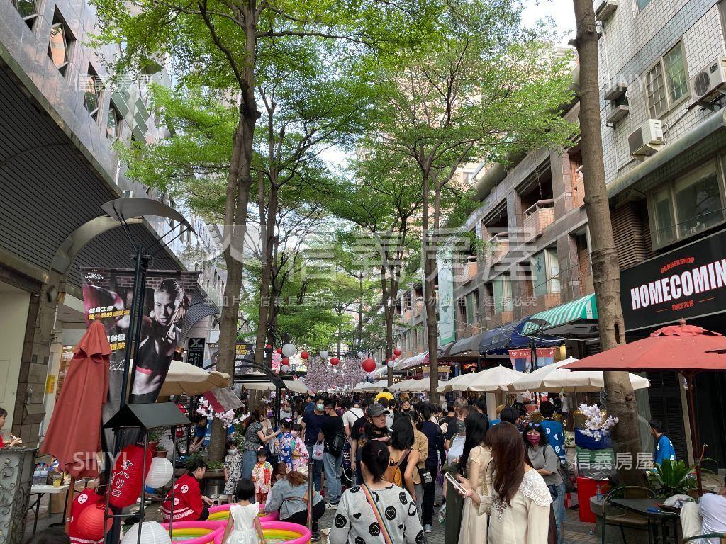 強！精誠路大面寬角店房屋室內格局與周邊環境