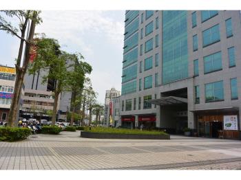 南港站前重陽挑高店面