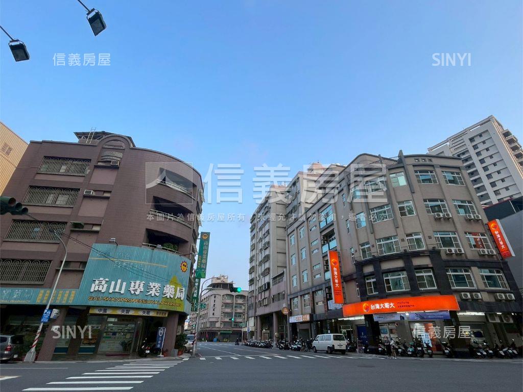 超商旁面寬４米６霸氣店面房屋室內格局與周邊環境