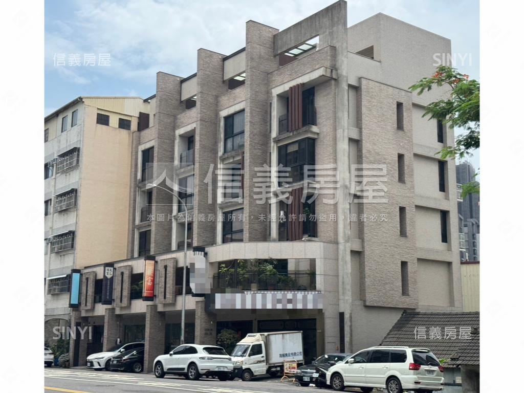 大面寬角間百坪電梯店墅房屋室內格局與周邊環境