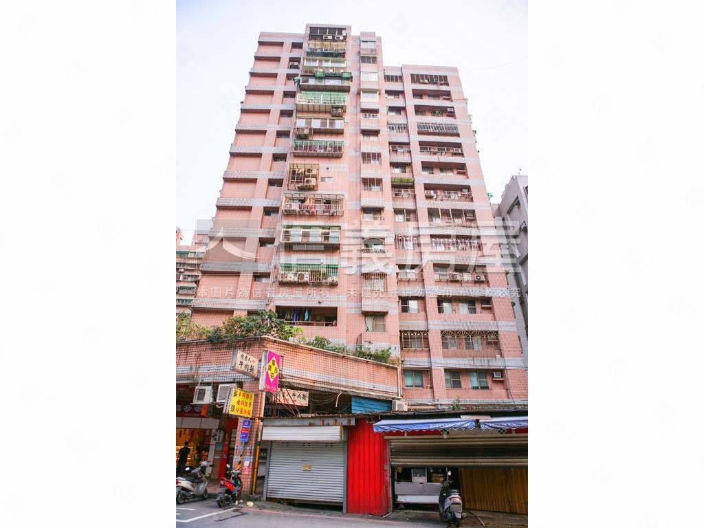 濱湖特區Ａ·光韻三房電梯房屋室內格局與周邊環境