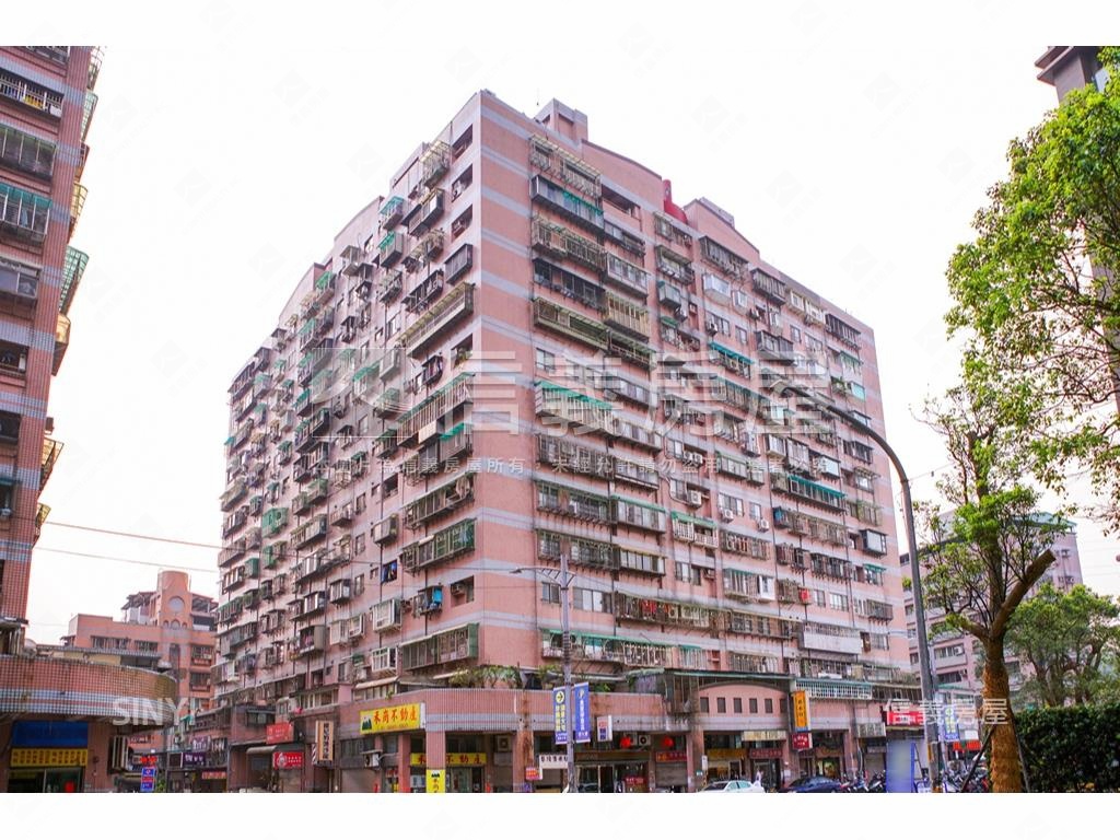 濱湖特區Ａ·光韻三房電梯房屋室內格局與周邊環境